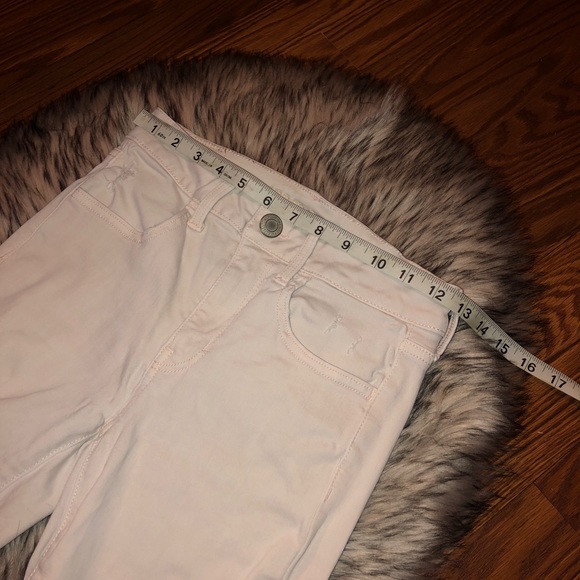AMERICAN EAGLE Light Pink Hi-Rise Distress Jegging - Picture 4 of 9